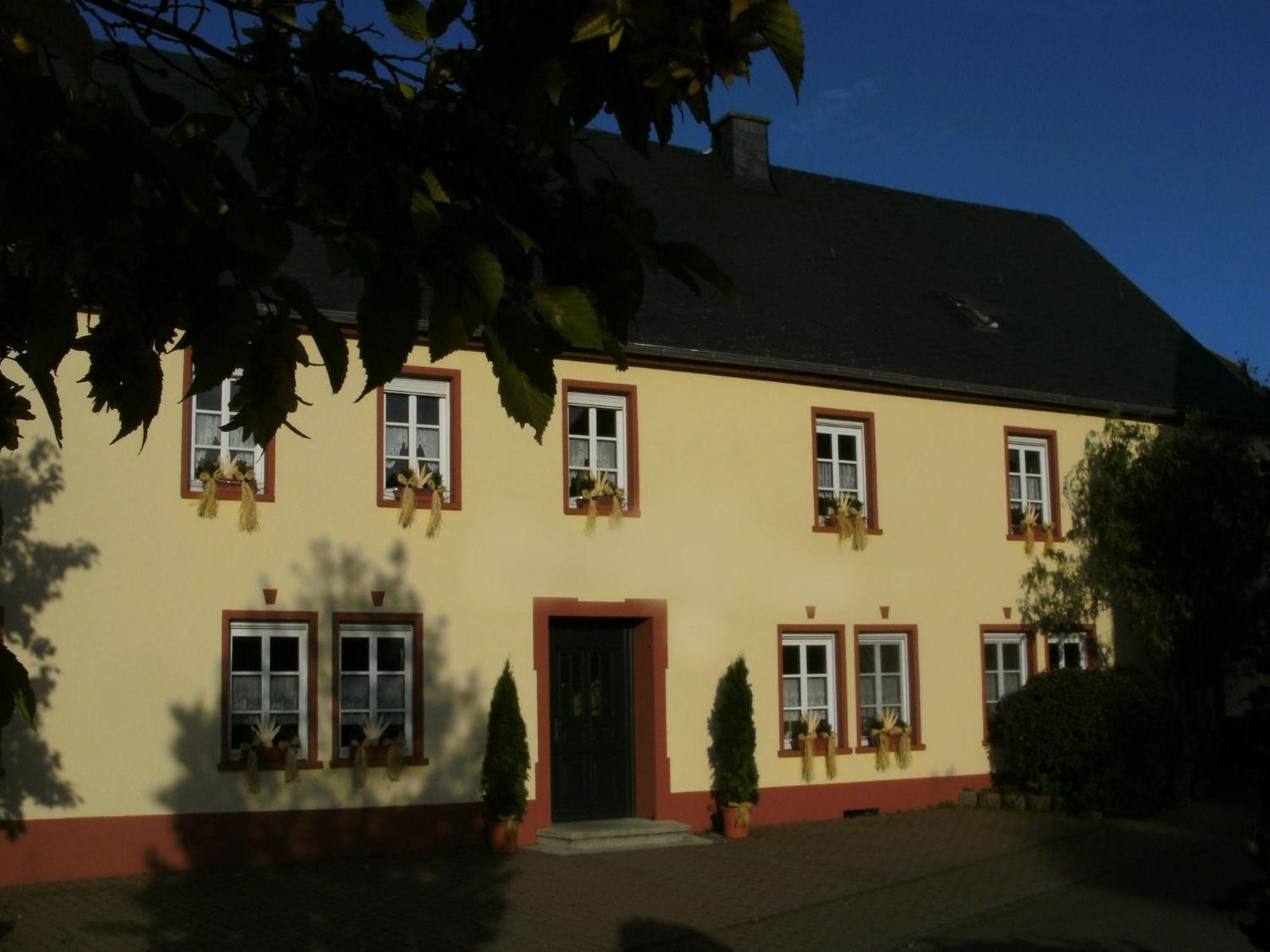 Charming Apartment In Morbach Germany With Terrace 塔尔方 外观 照片